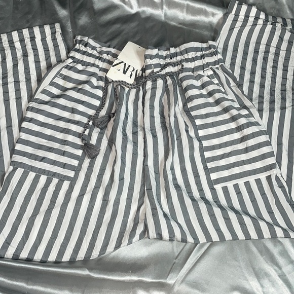 Zara Striped Drawstring Paperbag Cropped Pants Size M - Picture 1 of 6